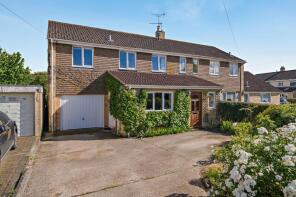 5, Churchill Place, Fairford GL7 4JT