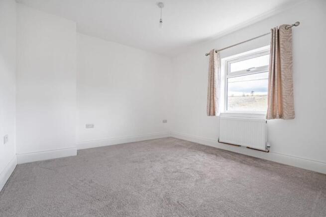 3 bed Semi-Detached to rent Image 12