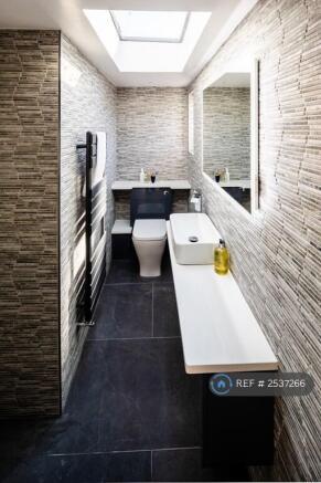 Photo 33