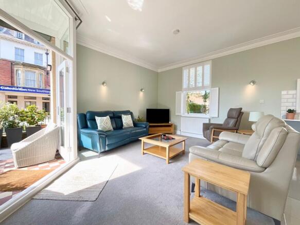 2 bed Apartment for sale Image 5