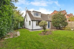 2c The Hollies, Field Head Lane, Birstall, Batley WF17 9BE