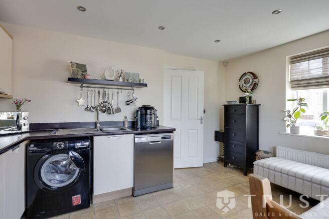 4 bed End of Terrace for sale Image 9