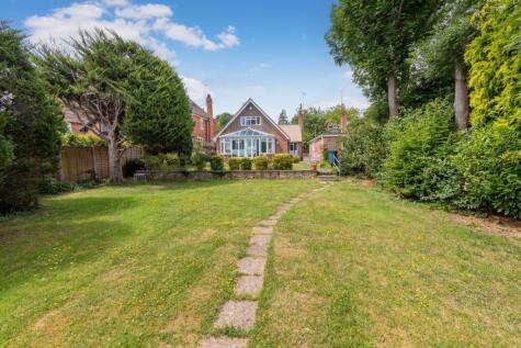 Ray Park Avenue, Maidenhead, SL6