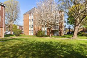 59, Dorchester Gardens, Marine, Worthing BN11 5AY