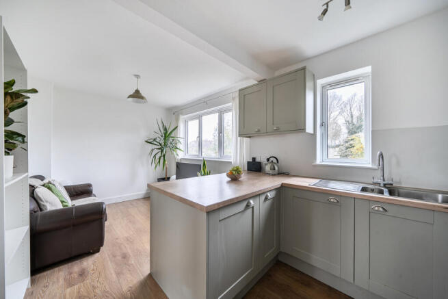 Blythe Close, London, SE6 photo 4