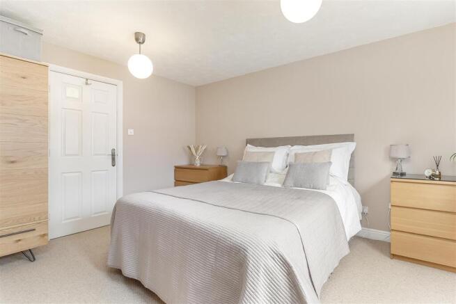 3 bed Town House for sale Image 10