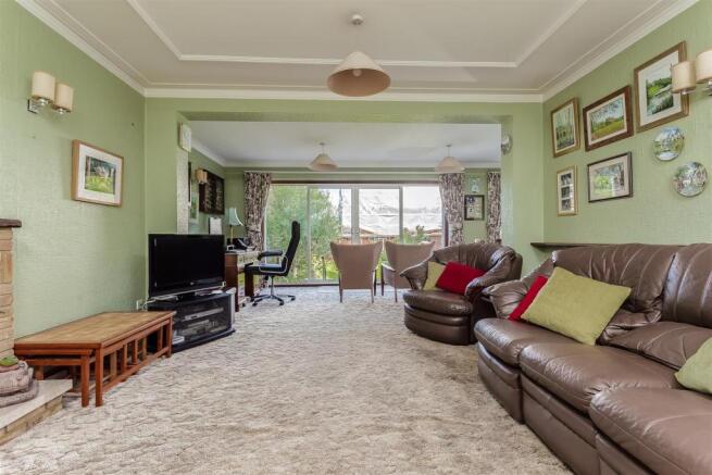 house-sailsbury-avenue-cheam-sutton-118.jpg