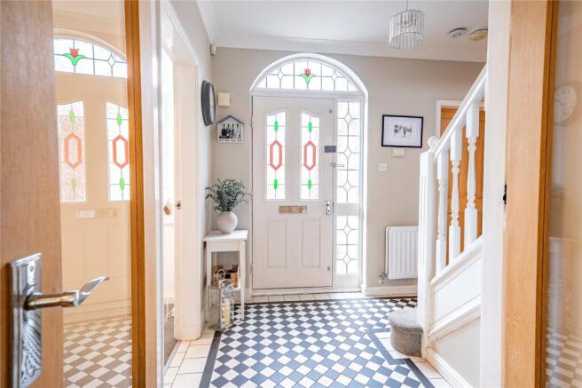4 bed Detached for sale Image 11
