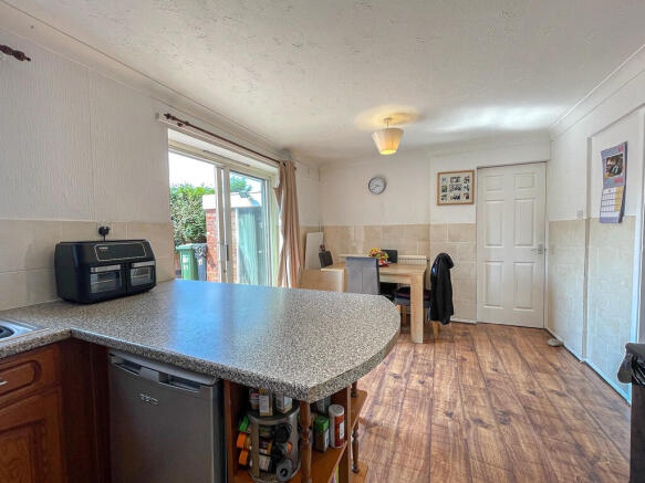 11 Rothesay Mead - Dining