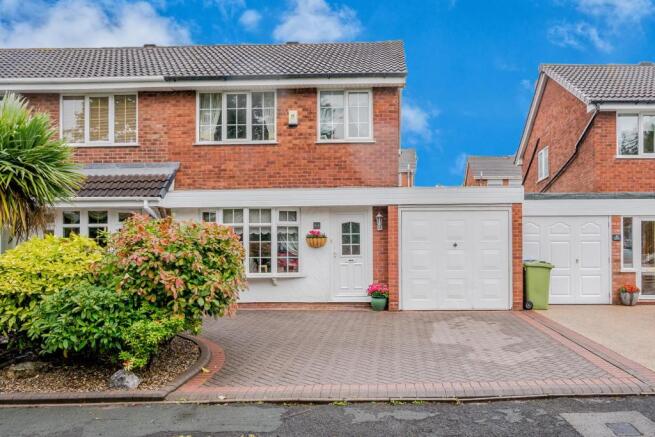 44, Badgers Way, Heath Hayes, Cannock, Staffordshi