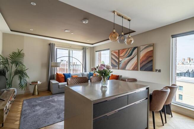 2 bed Apartment for sale Image 5