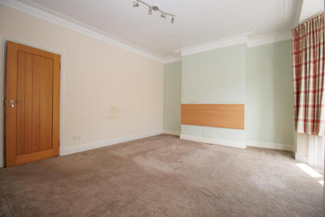 4 bed Terraced for sale Image 12