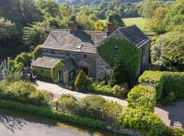 Holly Hock Cottage, Bark House Lane, Cawthorne, Barnsley S75 4AW