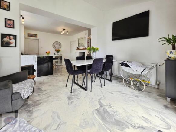 3 bed Semi-Detached for sale Image 12