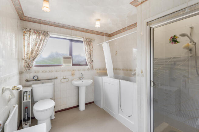 3 bed Detached Bungalow for sale Image 8