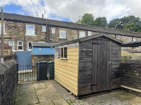 1 bed Terraced to rent Image 8