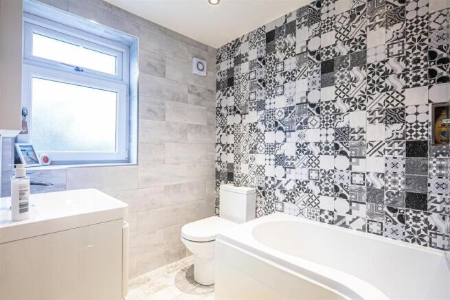 3 bed Semi-Detached for sale Image 12