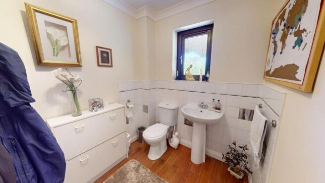 4 bed Detached for sale Image 11