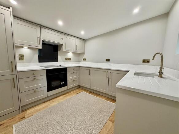 1 bed Apartment to rent Image 4