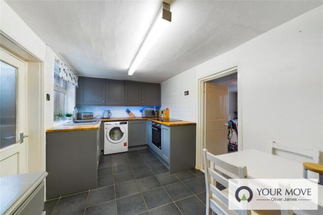Kitchen / Dining Roo