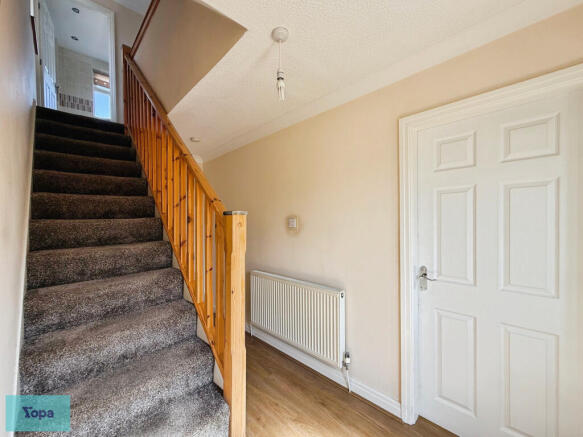3 bed Semi-Detached for sale Image 8