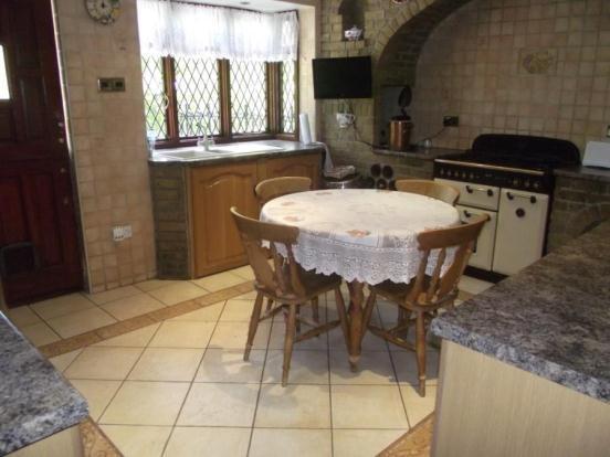 Kitchen / Breakfast