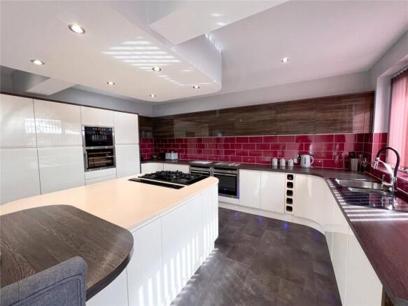 3 bed Bungalow for sale Image 7