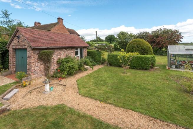 Detached Garage