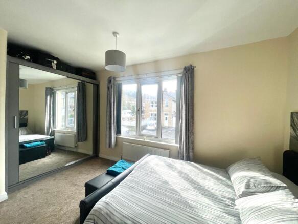 2 bed Semi-Detached for sale Image 9