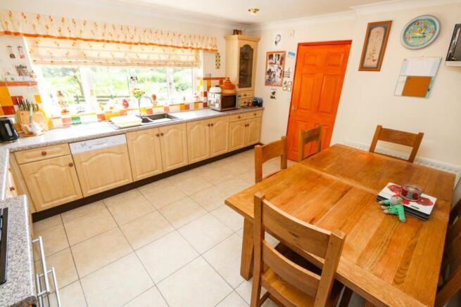Kitchen/Breakfast Room