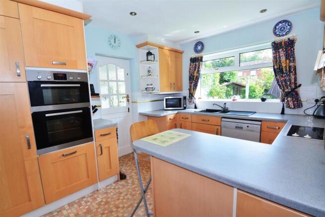 BREAKFAST KITCHEN