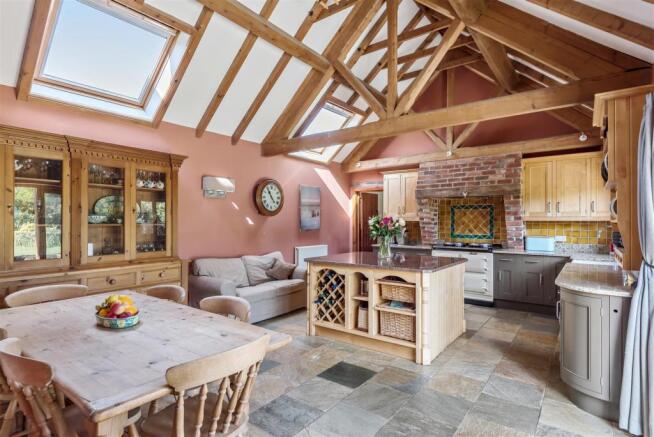KitchenDining Room.jpg
