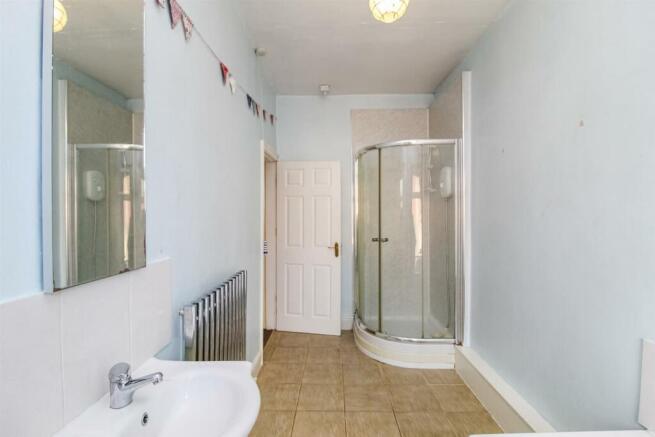 BATHROOM/W.C.
