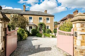 Mulberry House, Station Road, Tring HP23 5NG