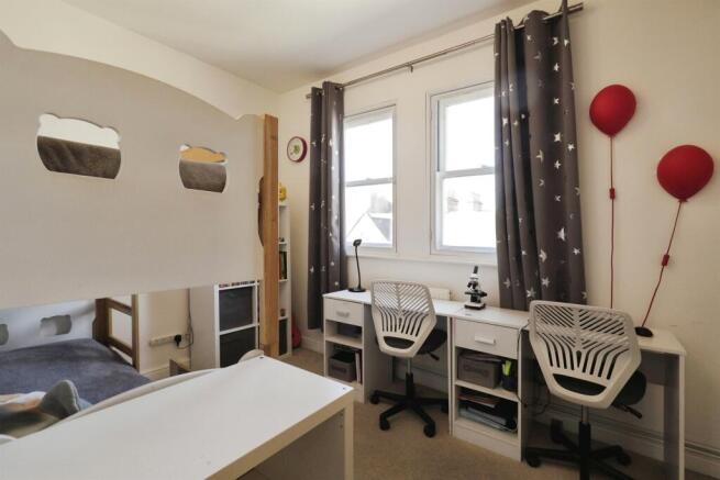 2 bed Apartment for sale Image 8