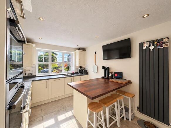 Baden Powell Close, Cannock Wood, WS15 4QZ photo 4