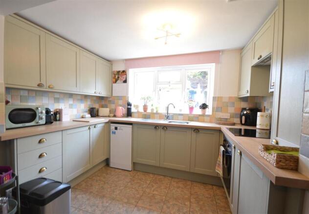 kitchen/dining room