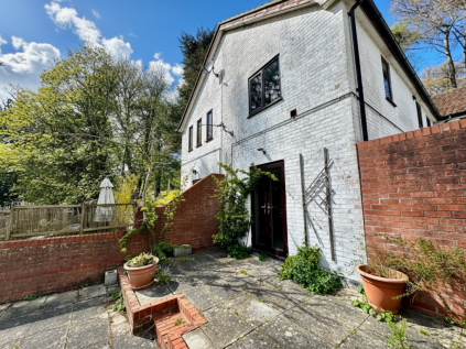 4 Troutbeck Westgate Louth LN11 9YW