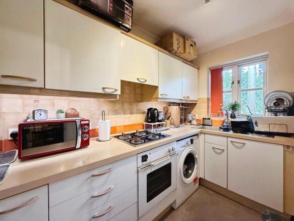 Maguire Drive, Frimley, Camberley, Surrey, GU16 photo 4