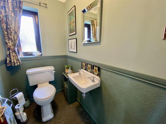GROUND FLOOR WC