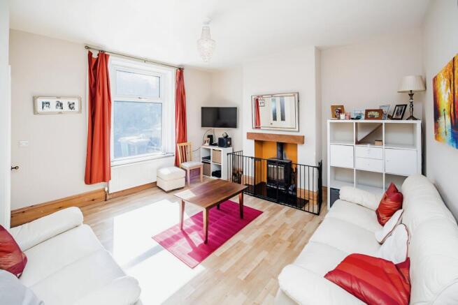 3 bed Terraced to rent Image 4
