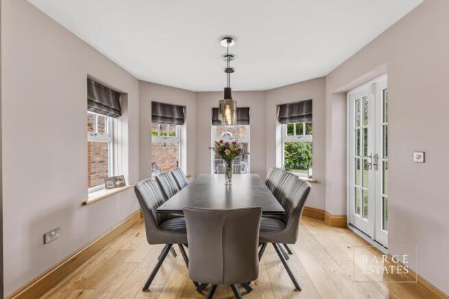 4 bed Detached for sale Image 12
