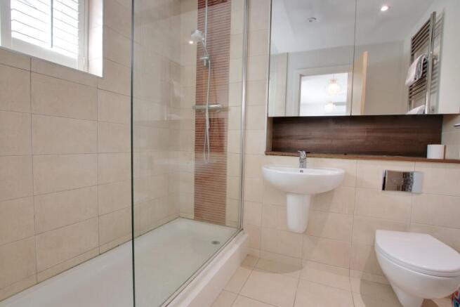 EN SUITE TO BEDROOM TWO