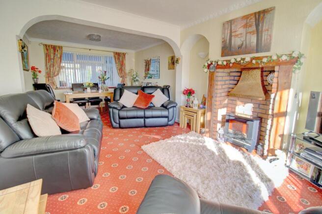 Lounge to Dining