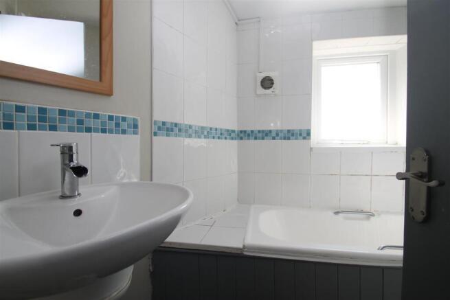 1 bed Flat for sale Image 6