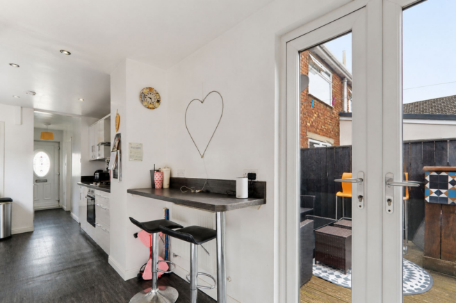 2 bed Semi-Detached for sale Image 8