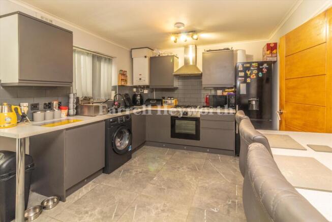 Kitchen image 3