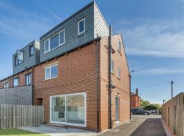 32 Greenfield House, Greenfield Avenue, Gildersome, Leeds LS27 7AH