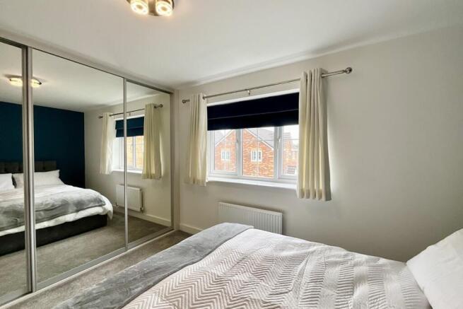 4 bed Detached for sale Image 12