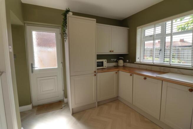 3 bed Semi-Detached for sale Image 5